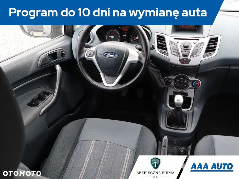 Ford Fiesta - 8