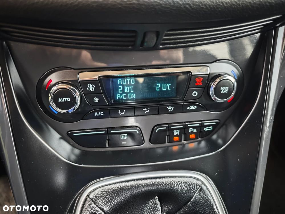 Ford Kuga 2.0 TDCi 4x4 Titanium - 29