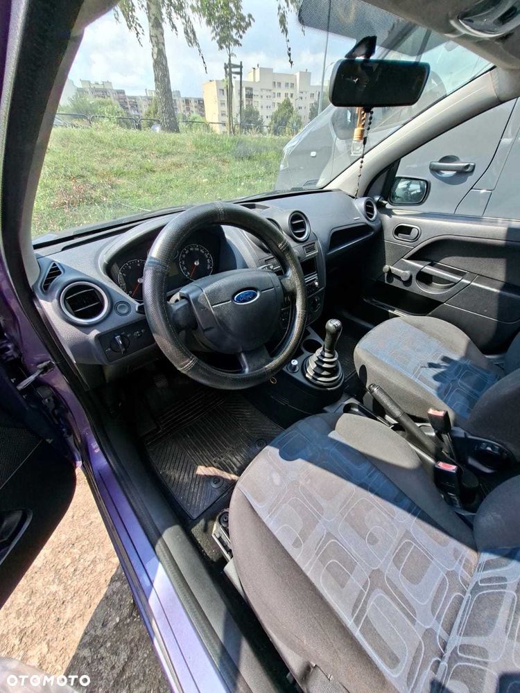 Ford Fiesta - 5