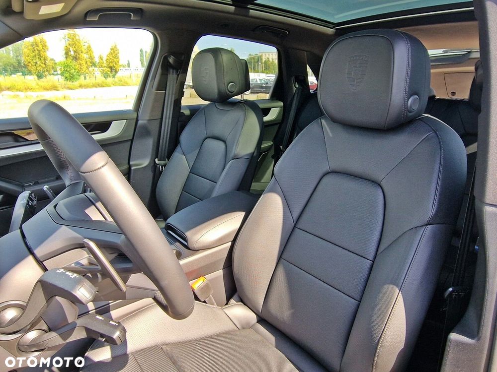 Porsche Cayenne - 6