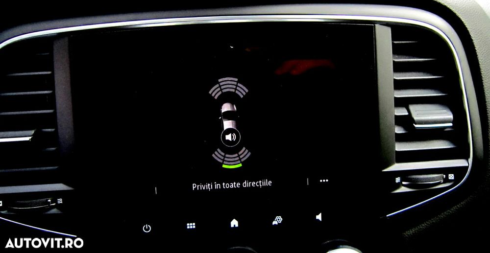 Renault Megane TCE 140 EDC Techno - 13