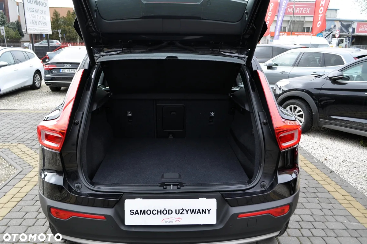 Volvo XC 40 T3 Momentum Pro - 33