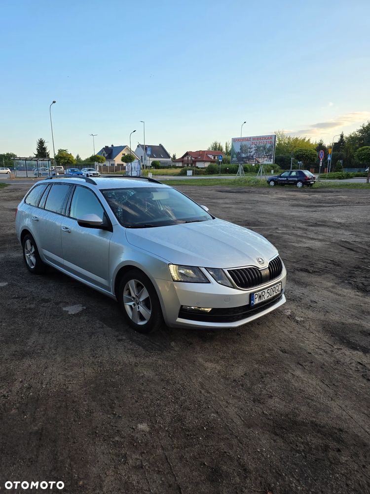 Skoda Octavia 1.6 TDI Ambition - 2