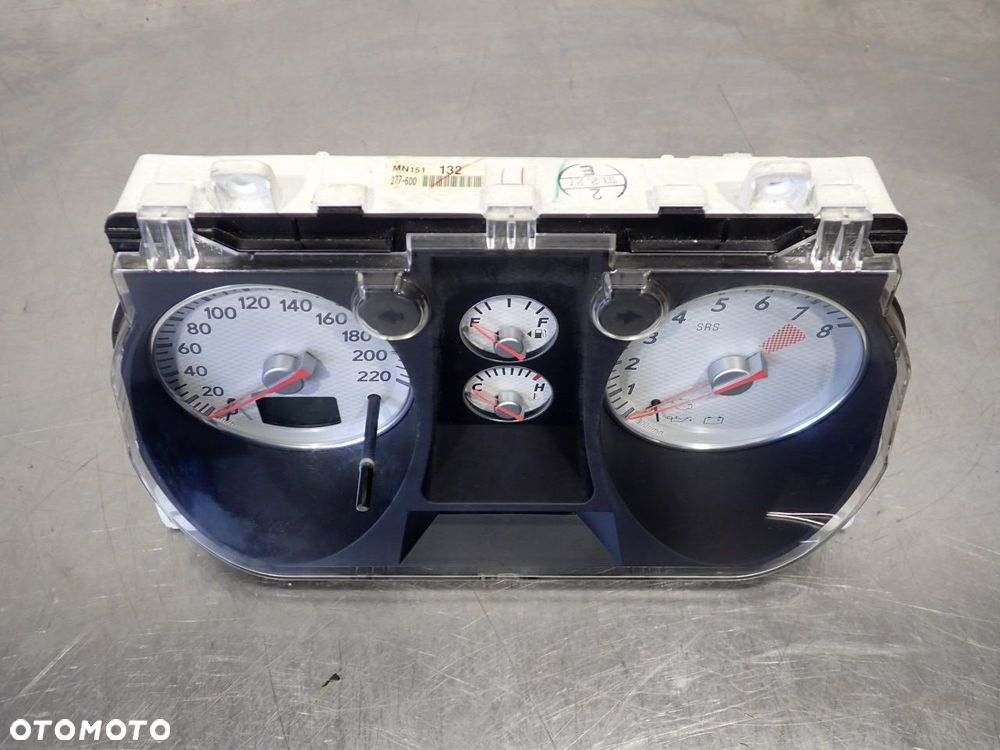 LICZNIK MITSUBISHI OUTLANDER MN151132 - 2