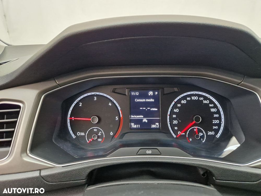 Volkswagen T-Roc - 8