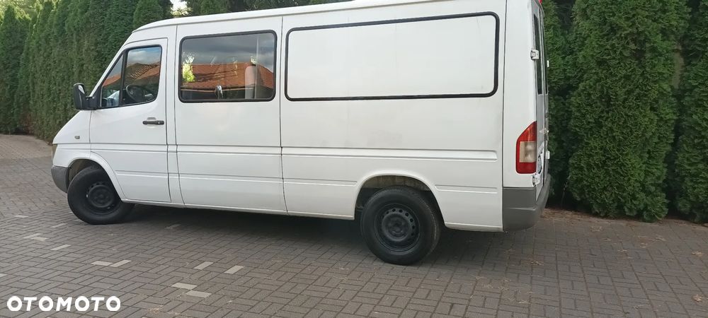 Mercedes-Benz Sprinter - 10