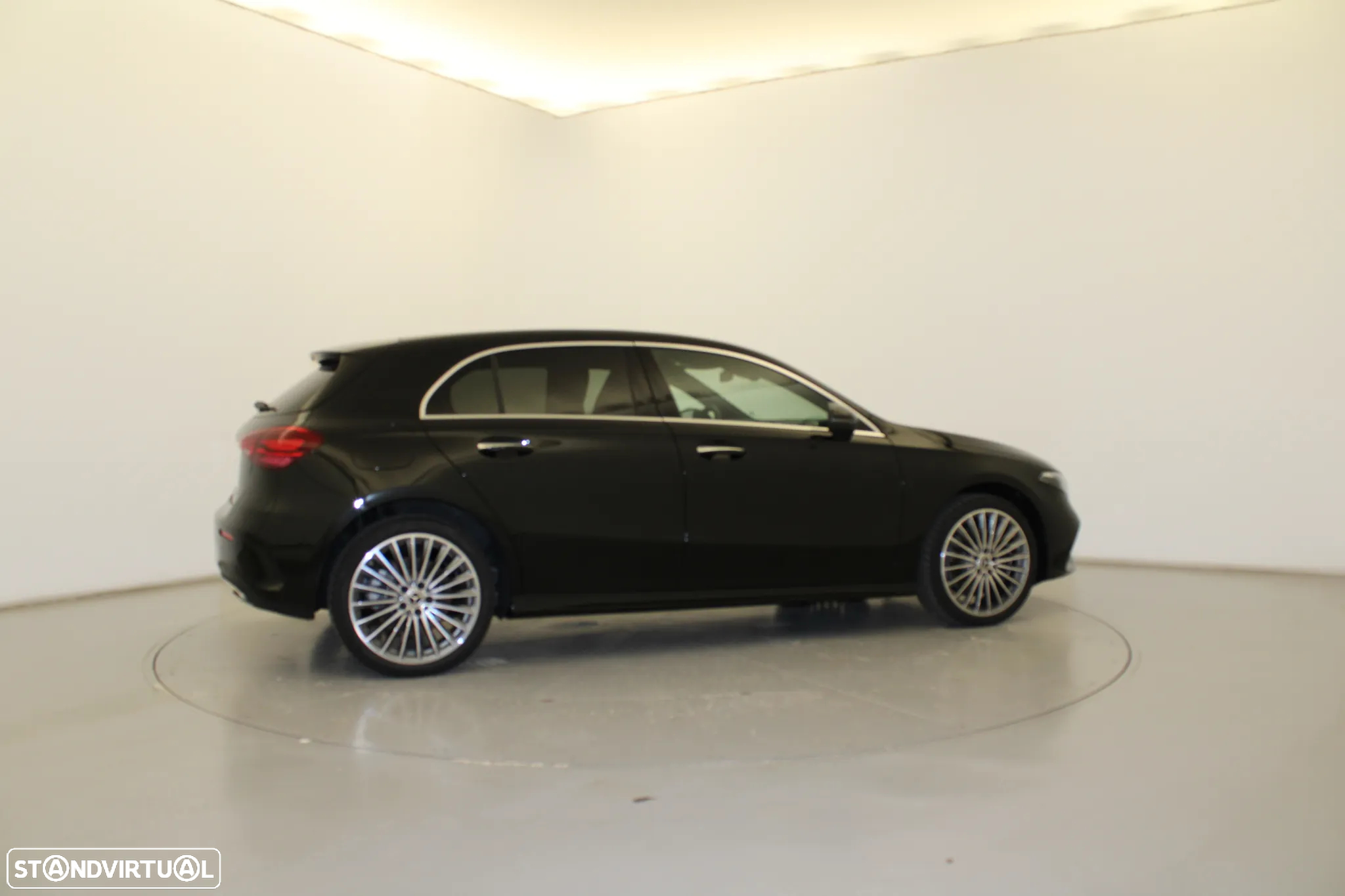 Mercedes-Benz A 250 e - 5