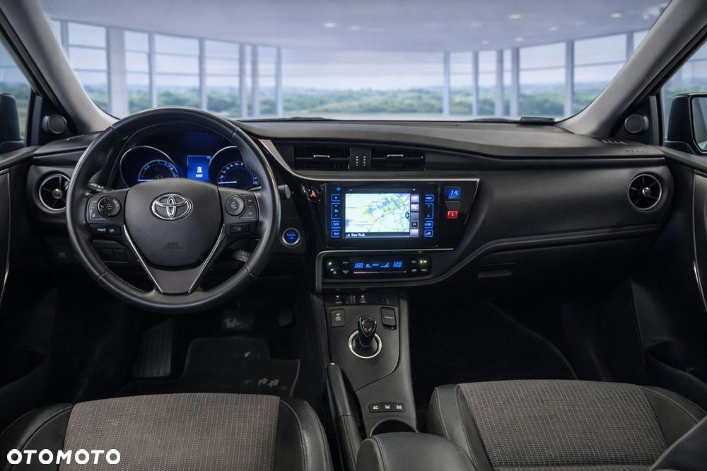 Toyota Auris Hybrid 135 Prestige - 17