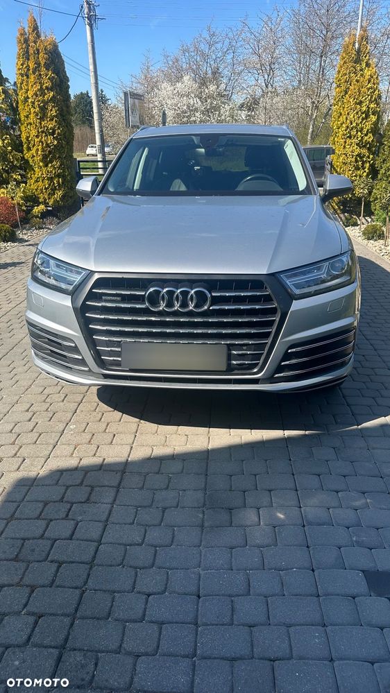 Audi Q7 - 1