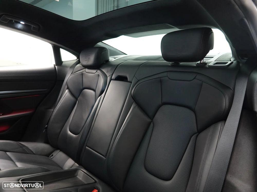 Porsche Taycan Turbo S - 30