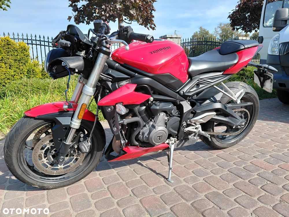 Triumph Street Triple - 1