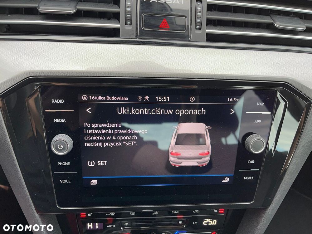 Volkswagen Passat 2.0 TDI Business DSG - 34