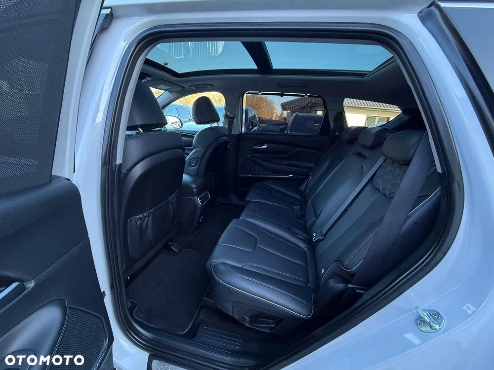 Hyundai Santa Fe 1.6 HEV 2WD SEVEN Signature - 32