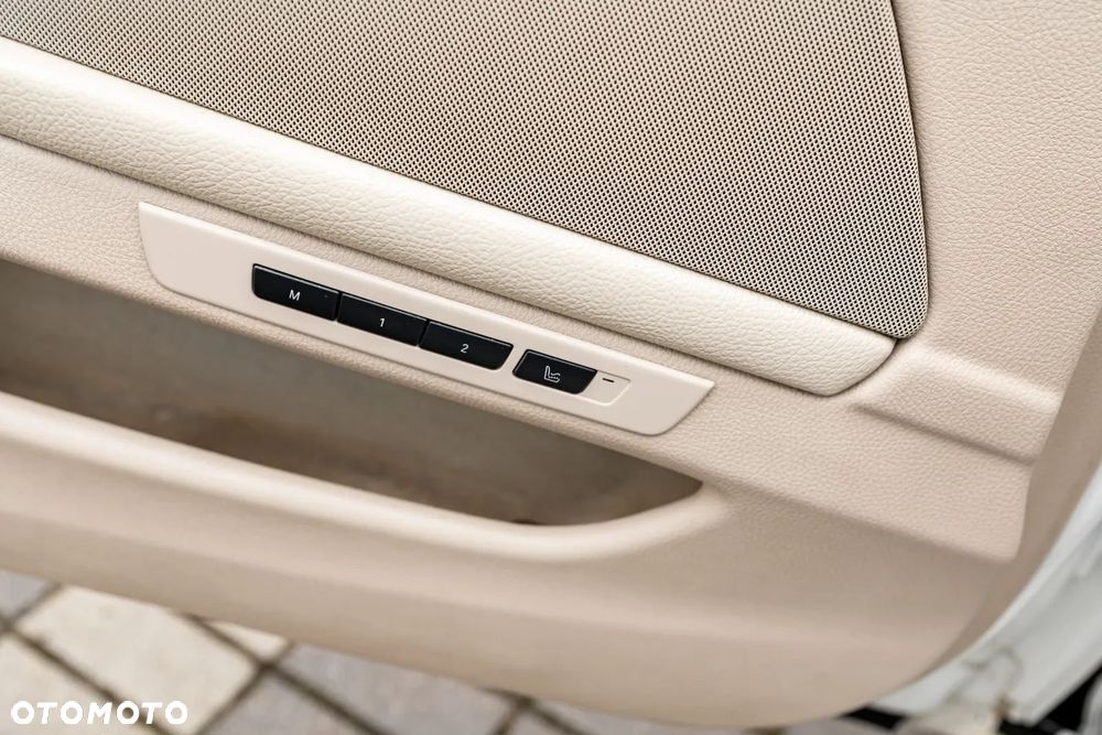 BMW Seria 5 - 16