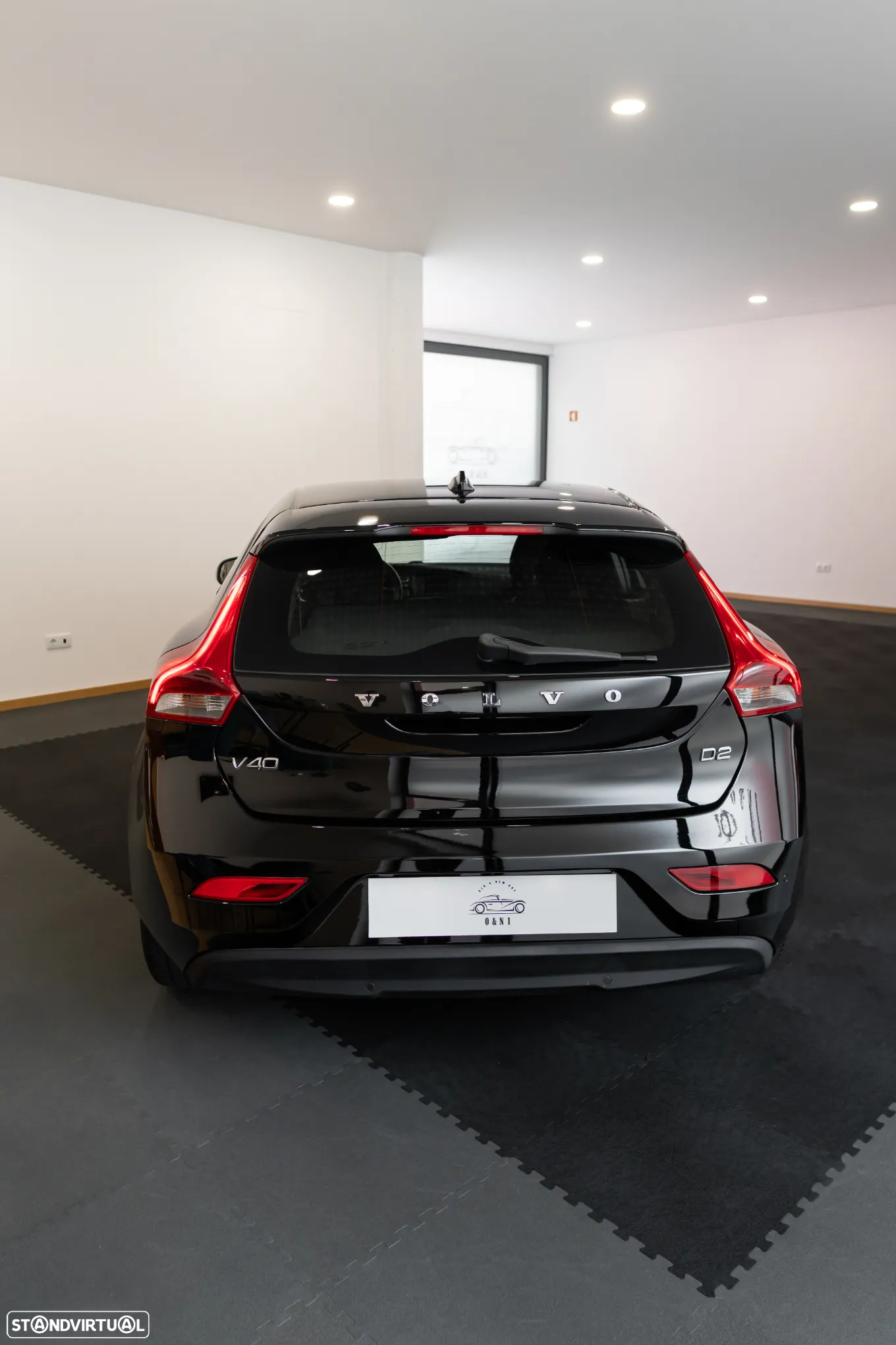 Volvo V40 1.6 D2 Momentum - 4