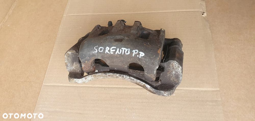 Zacisk hamulcowy prawy przód Kia Sorento I 2.5 CRDI - 4