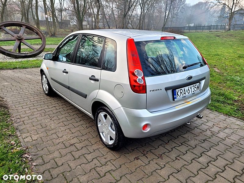 Ford Fiesta - 6