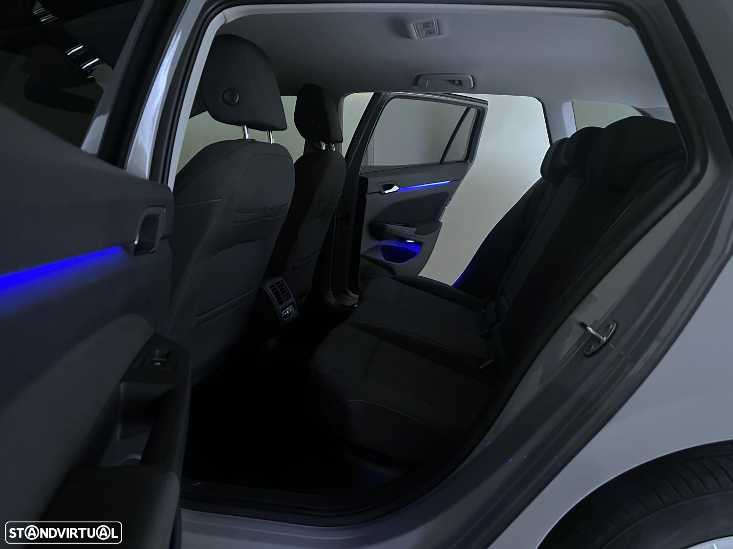 VW Golf Variant 2.0 TDi Conceptline - 23