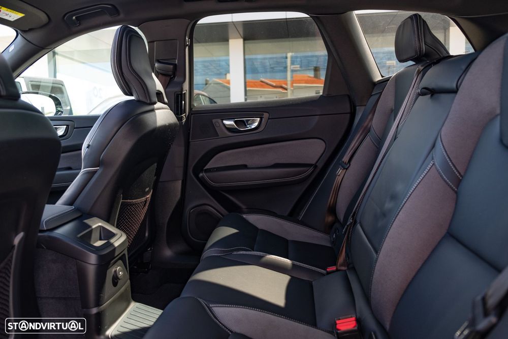 Volvo XC 60 2.0 T6 PHEV Inscription AWD - 41