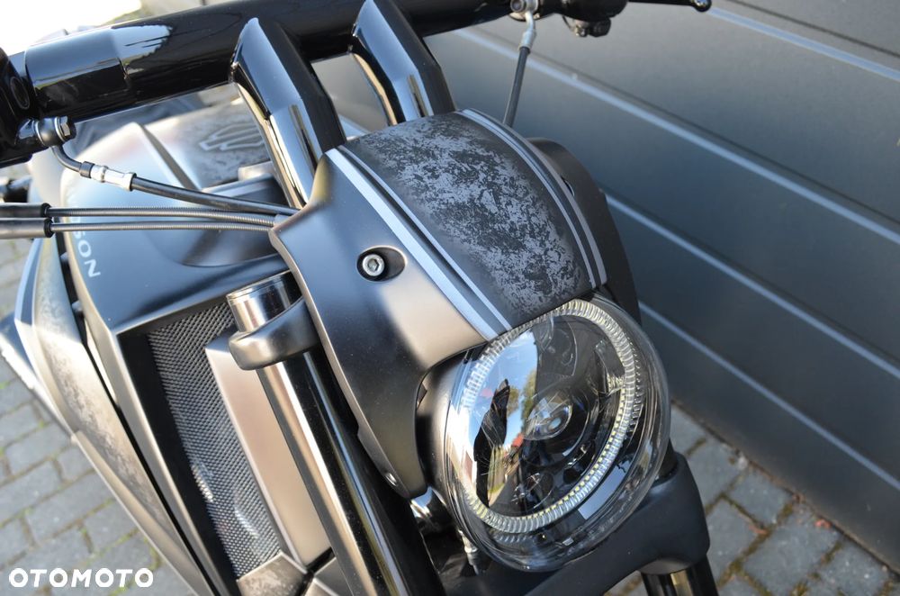 Harley-Davidson V-Rod Night Rod - 8
