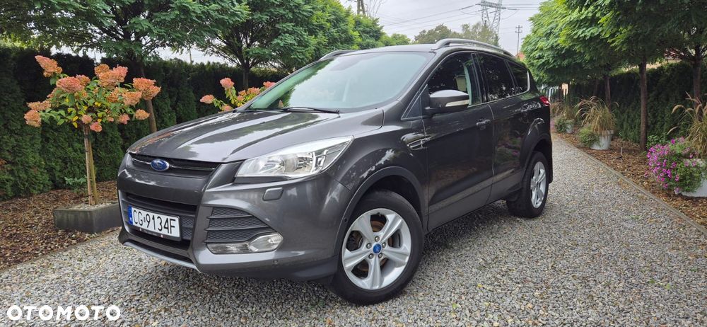 Ford Kuga 1.5 EcoBoost 2x4 Trend - 2