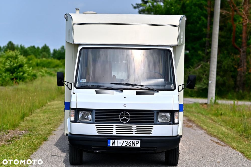 Mercedes-Benz 409D - 8