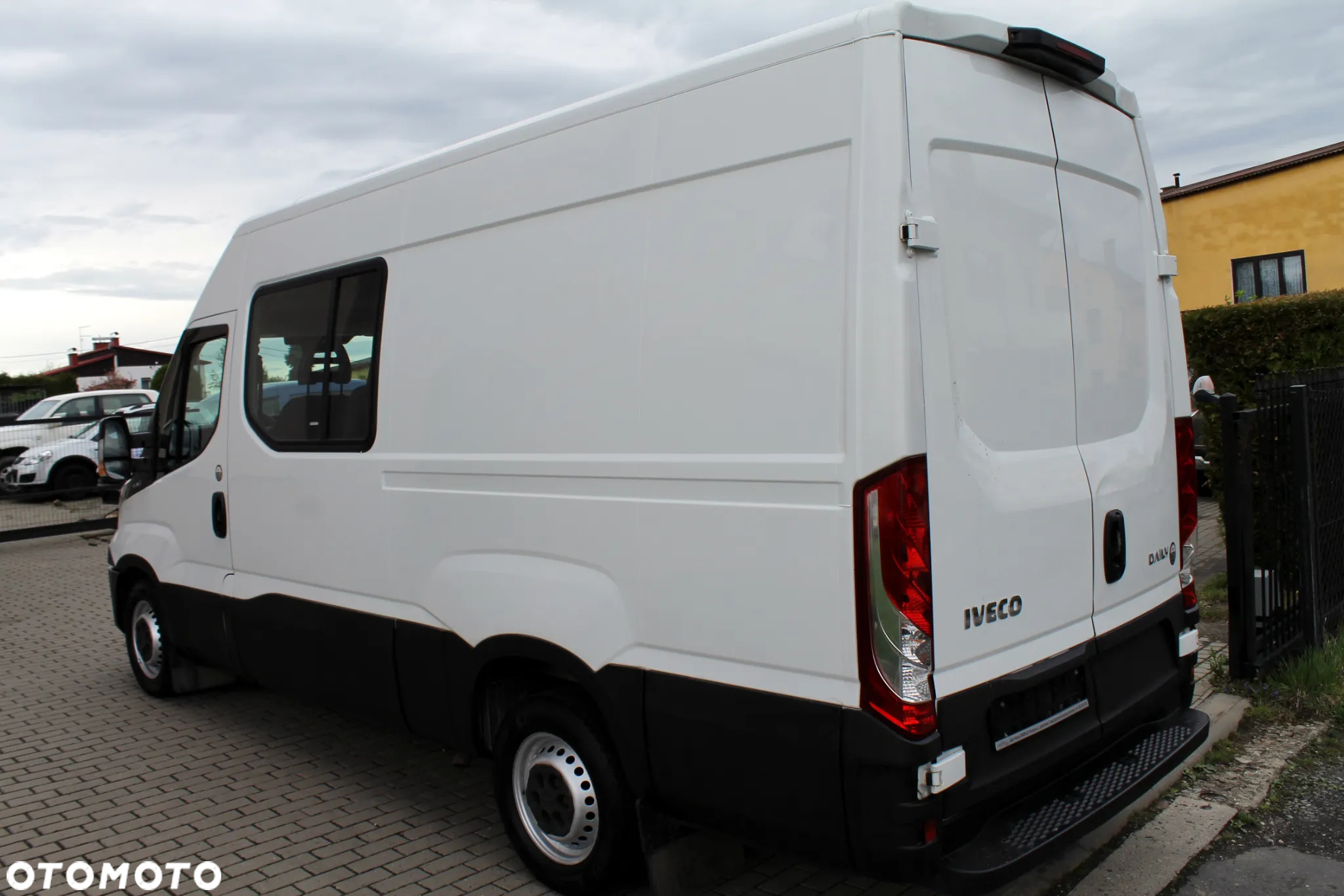 Iveco DAILY 35S14 6 MIEJSCOWY BRYGADOWY - 5