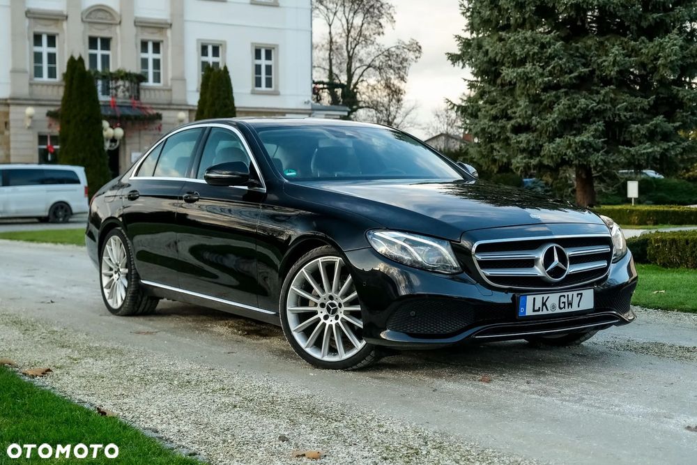 Mercedes-Benz Klasa E 220 d 9G-TRONIC - 35