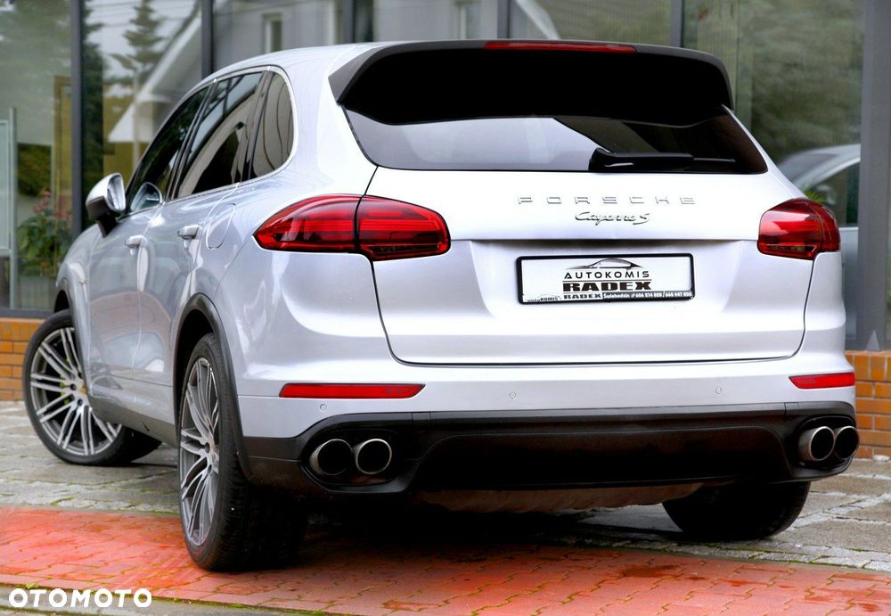 Porsche Cayenne - 24
