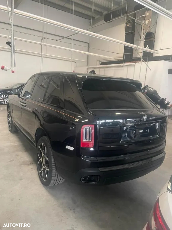 Rolls-Royce Cullinan - 4