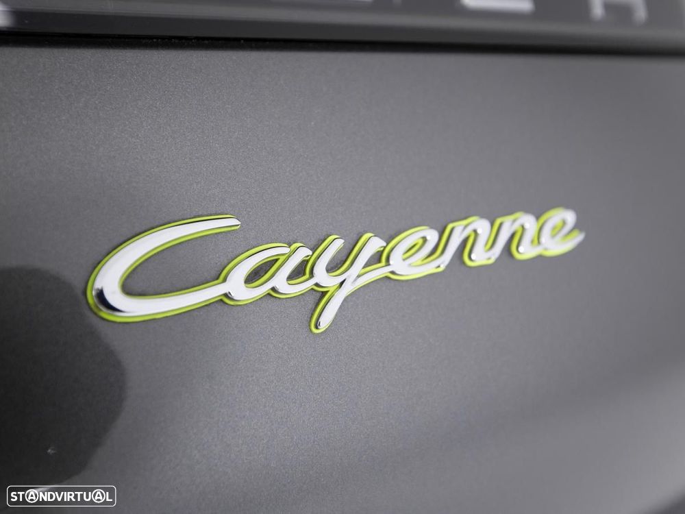 Porsche Cayenne - 18