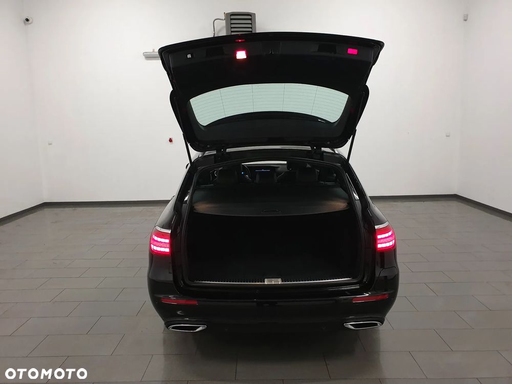 Mercedes-Benz Klasa E 300 de 4Matic 9G-TRONIC AMG Line - 5