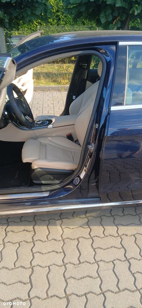 Mercedes-Benz Klasa C 300 7G-TRONIC AMG Line - 2