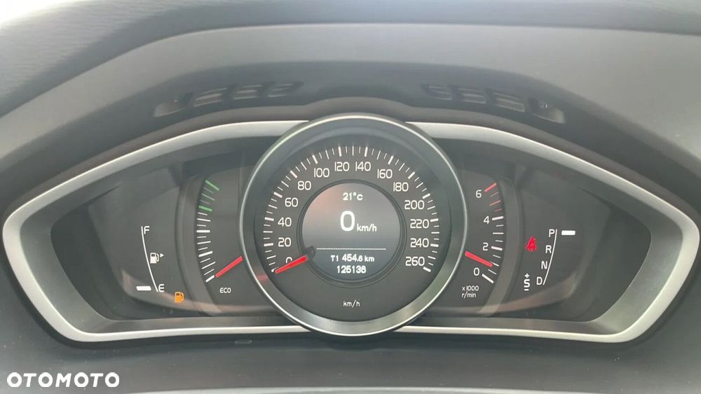 Volvo V40 D3 Drive-E Momentum - 18