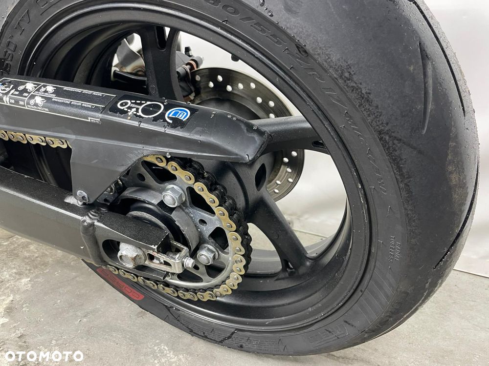 Honda Hornet - 24