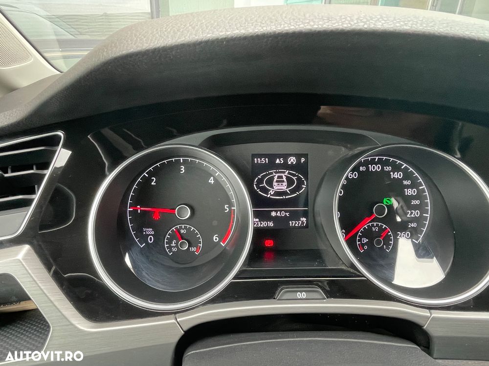 Volkswagen Touran 2.0 TDI SCR (BlueMotion Technology) DSG Comfortline - 14