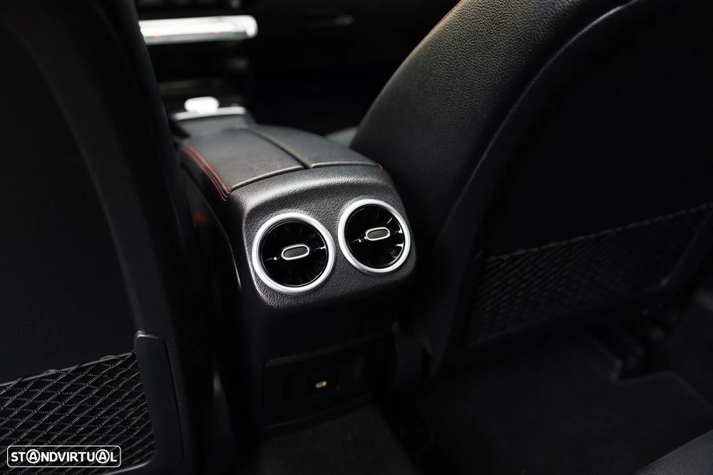 Mercedes-Benz A 250 e 8G-DCT AMG Line - 32