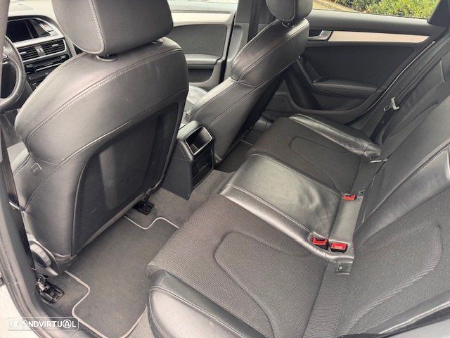 Audi A4 Avant 2.0 TDI S-line - 12