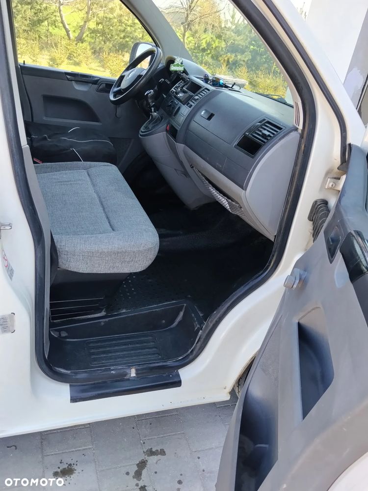 Volkswagen T5 - 8