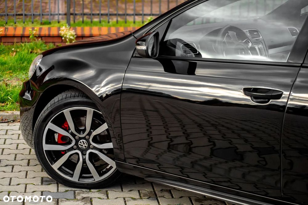 Volkswagen Golf 2.0 GTI DSG adidas - 9