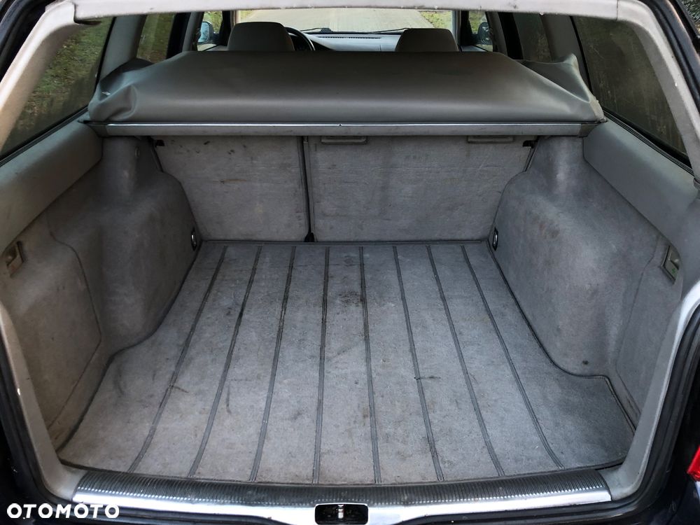 Volkswagen Passat Variant 1.9 TDI - 22