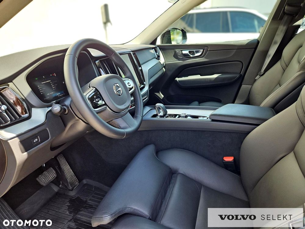 Volvo XC 60 B5 B AWD Plus Dark - 11