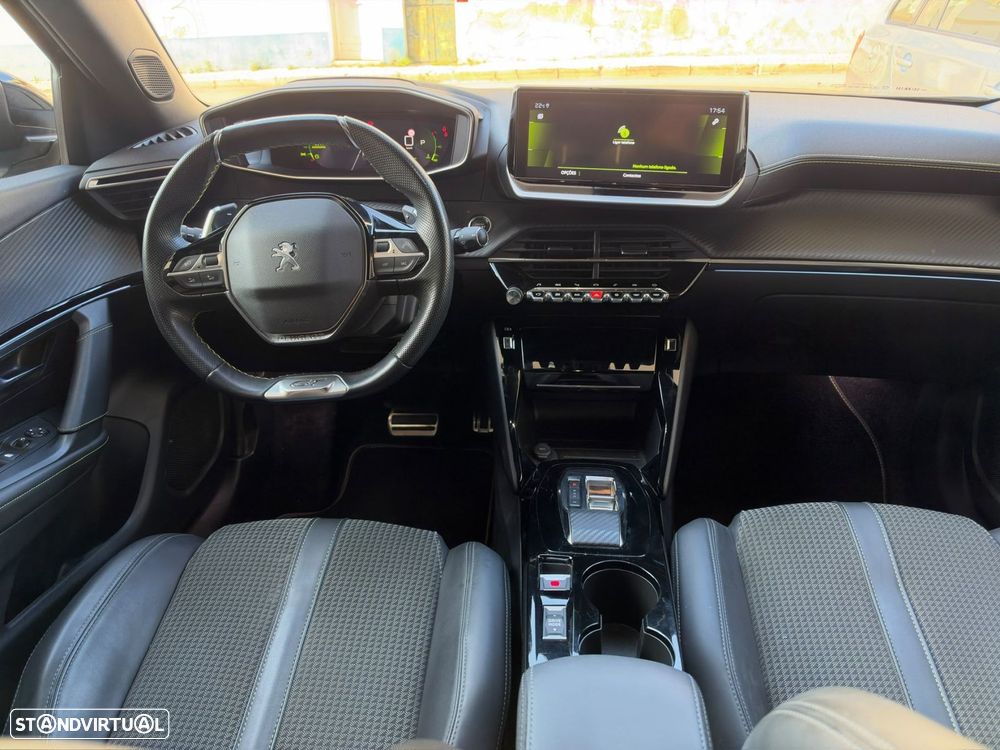 Peugeot 2008 1.2 PureTech GT Pack EAT8 - 7
