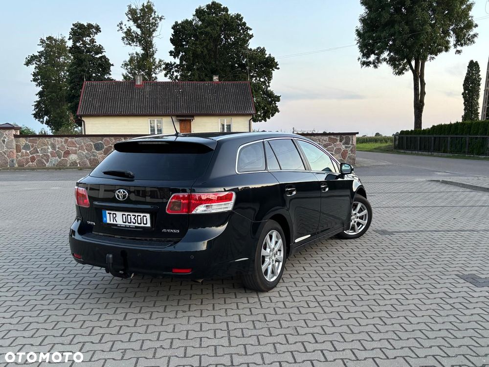 Toyota Avensis 2.2 D-4D X - 6
