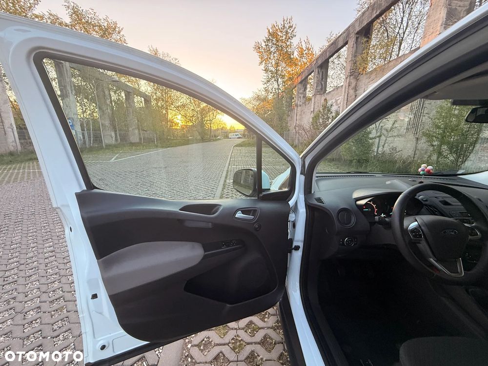Ford Tourneo Courier 1.0 EcoBoost Trend - 9