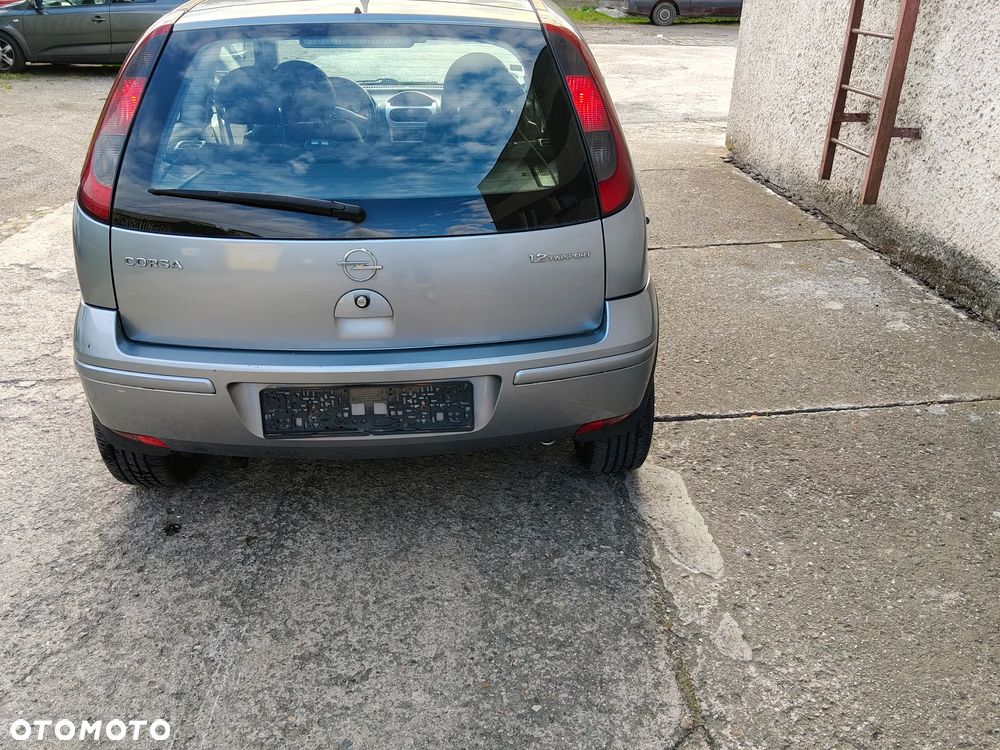 Opel Corsa 1.2 16V Sport - 4
