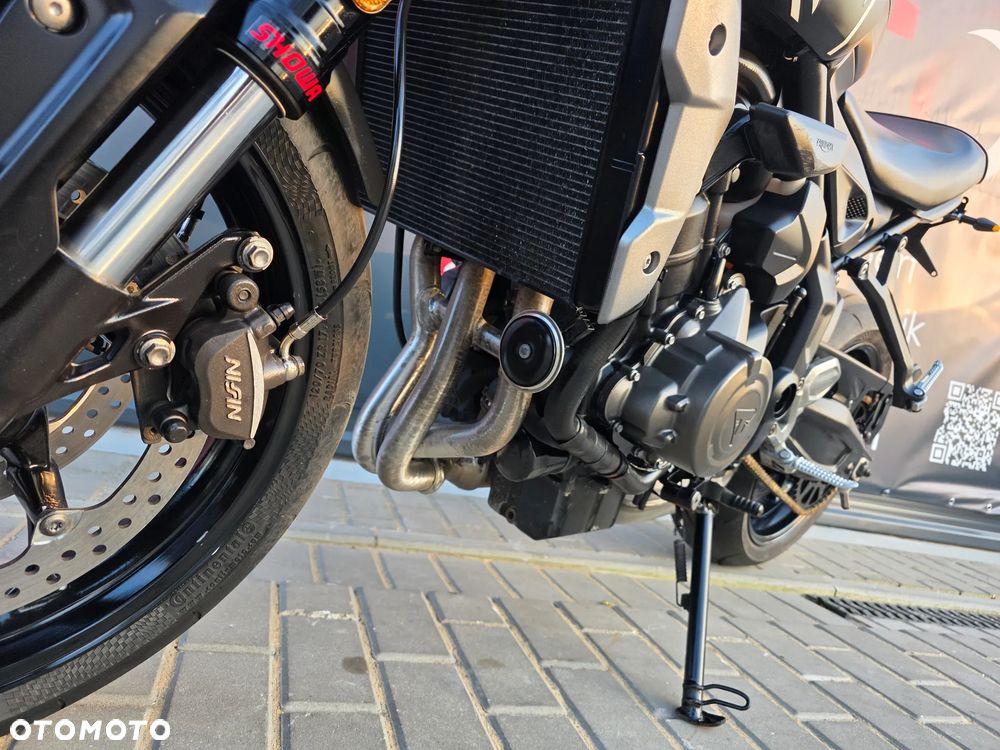 Triumph Trident - 18
