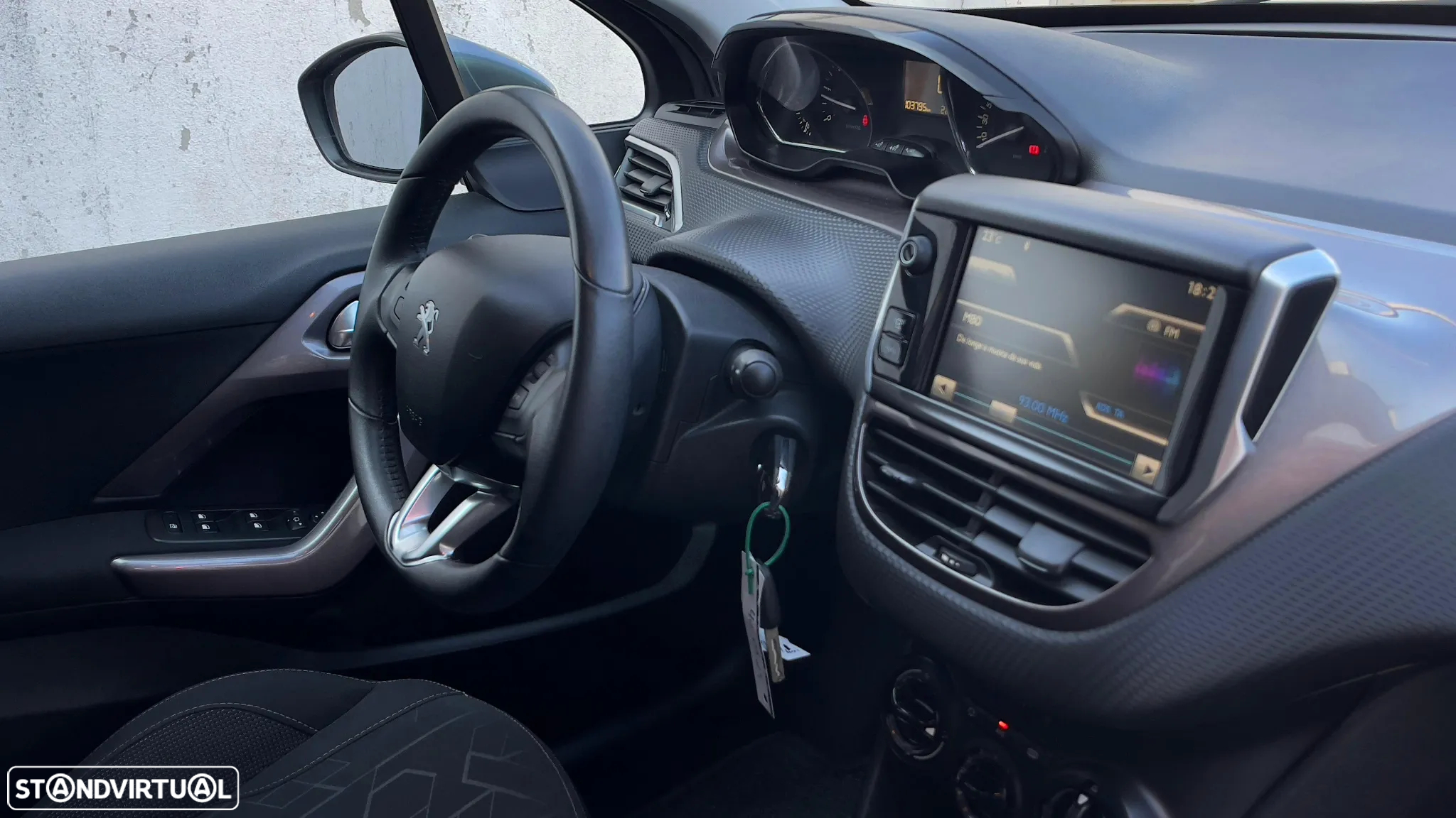 Peugeot 2008 1.4 HDi Allure - 25