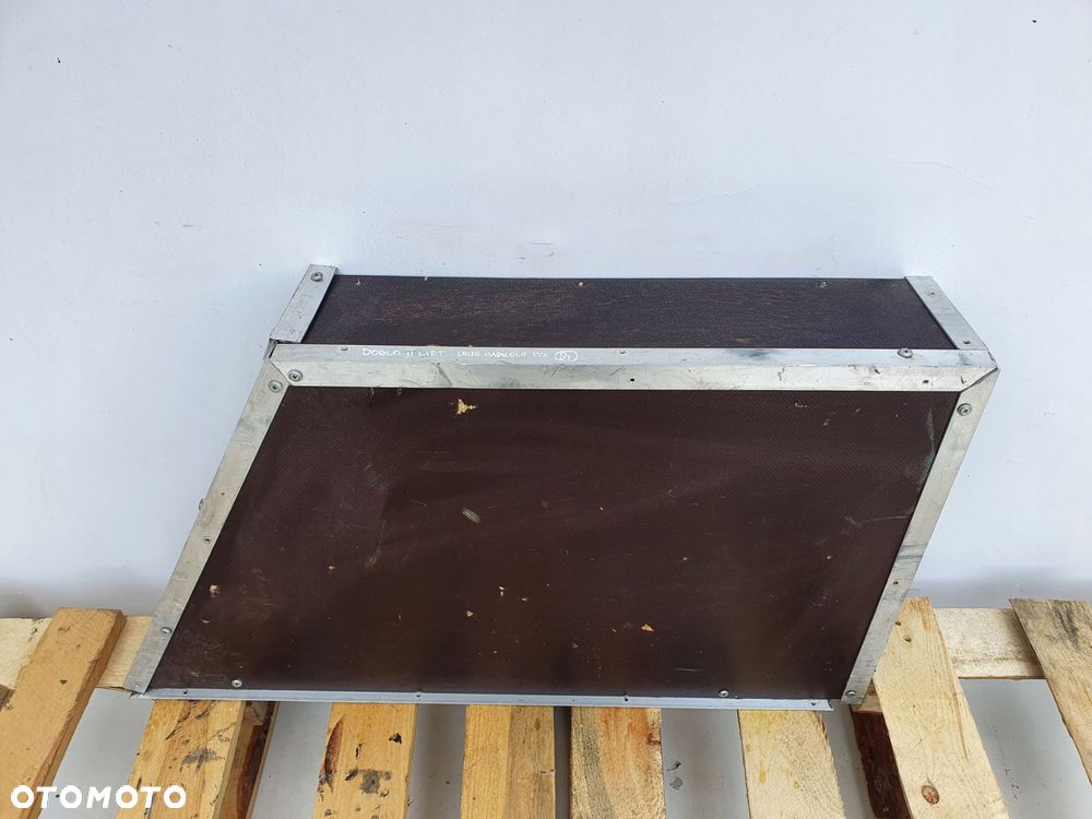 LEWA ZABUDOWA NADKOLA Paki Fiat Doblo II lift Maxi - 1