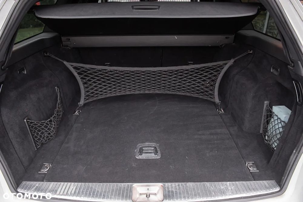 Mercedes-Benz Klasa E 350 CDI BlueEff Avantgarde - 31